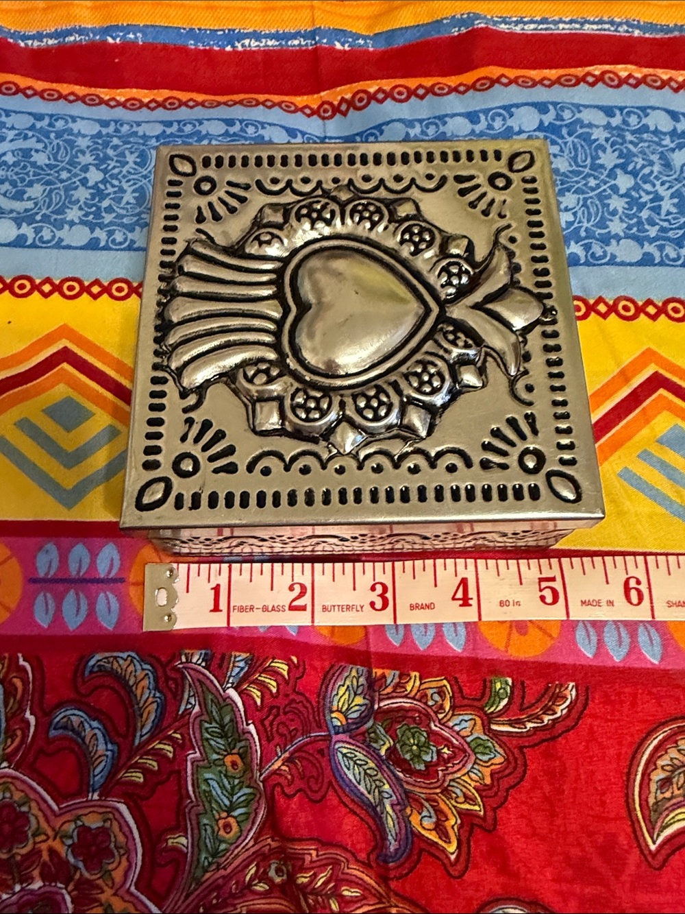 Decorative Silver Heart Relief Tile - Metallic Accent Beautiful new Mexican tin - Picture 4 of 4